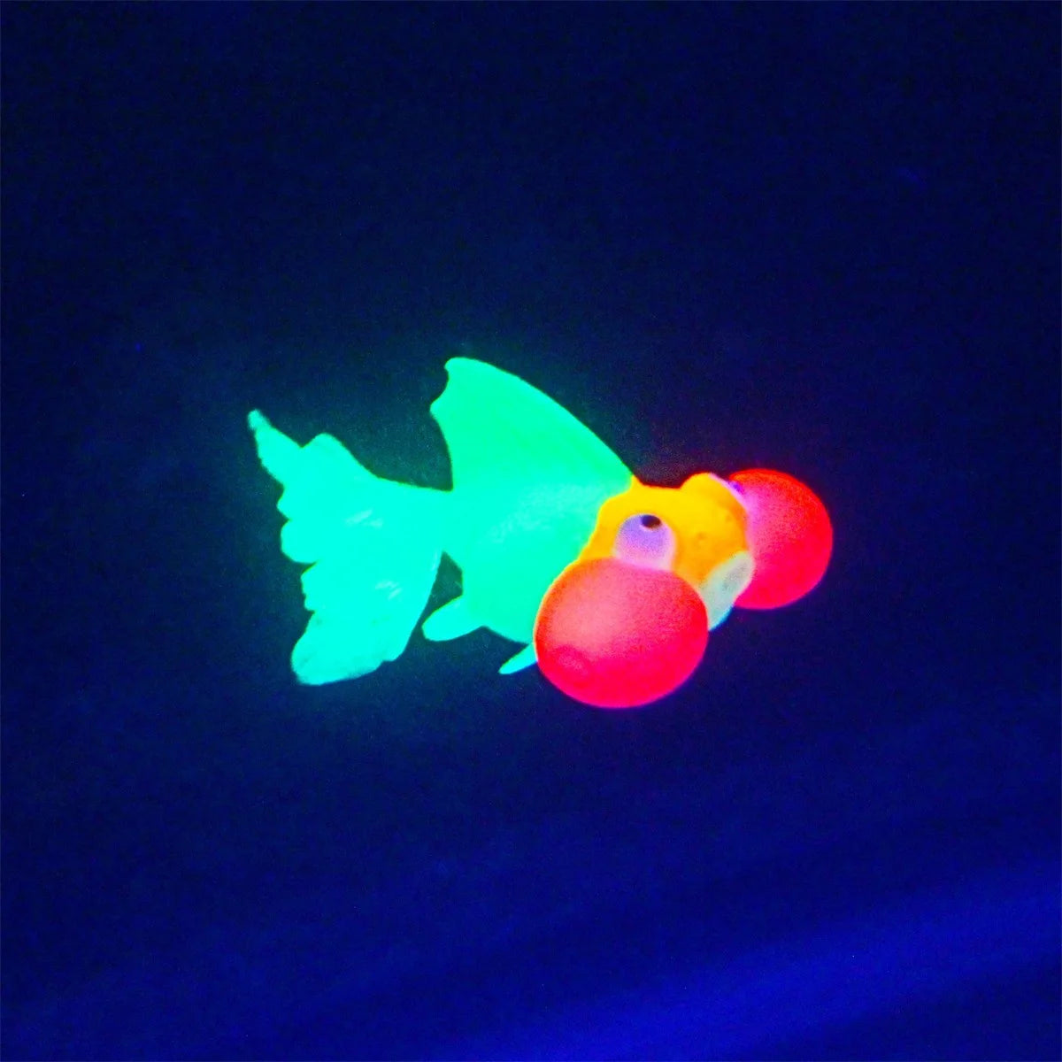 ILLUMINATING Goldfish Fake Fish Ornament